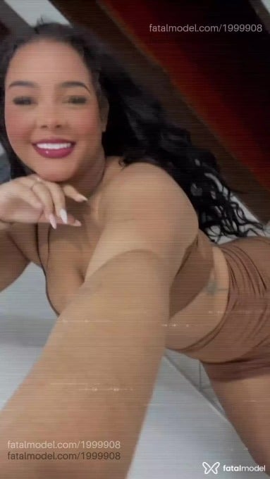 Acompanhante mulher morena (o) de olhos castanhos em Sertãozinho - Raquel Albuquerque
