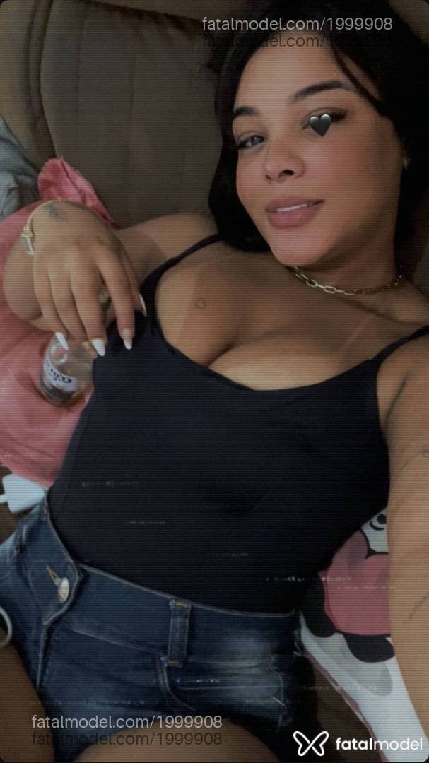 Acompanhante mulher morena (o) de olhos castanhos - Raquel Albuquerque