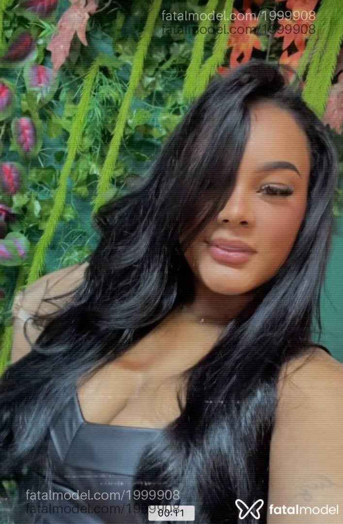 Acompanhante mulher morena (o) de olhos castanhos em Sertãozinho - Raquel Albuquerque