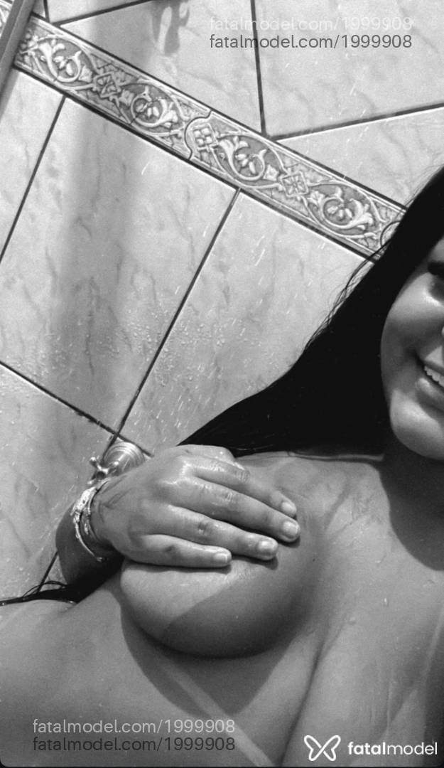 Acompanhante mulher morena (o) de olhos castanhos - Raquel Albuquerque