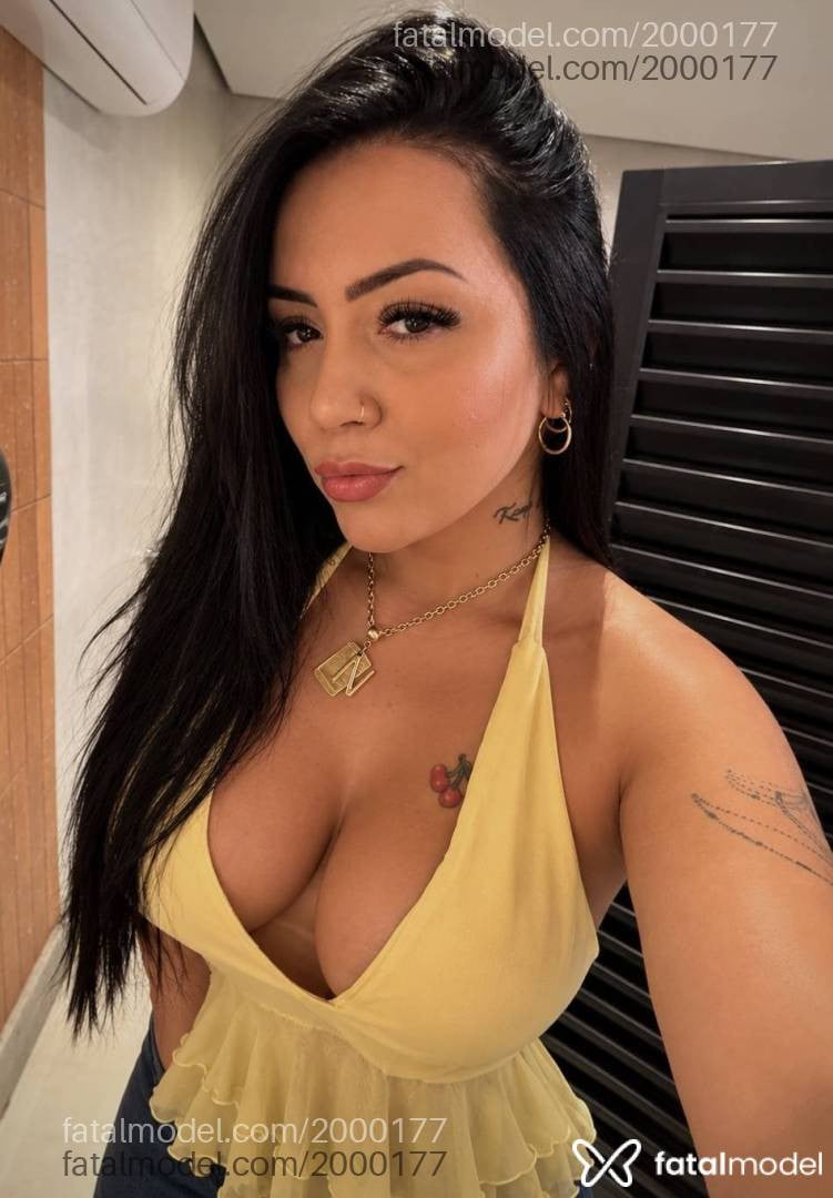Acompanhante mulher com cabelo castanho de olhos castanhos - Rafaela