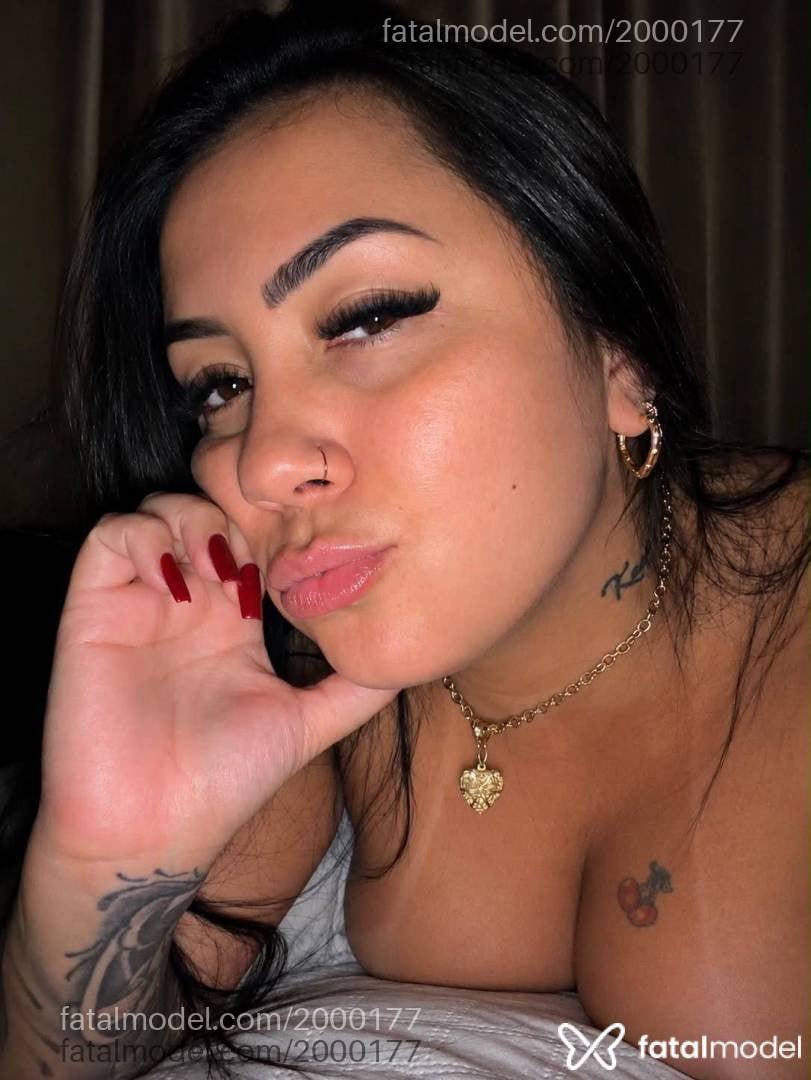 Acompanhante mulher com cabelo castanho de olhos castanhos - Rafaela