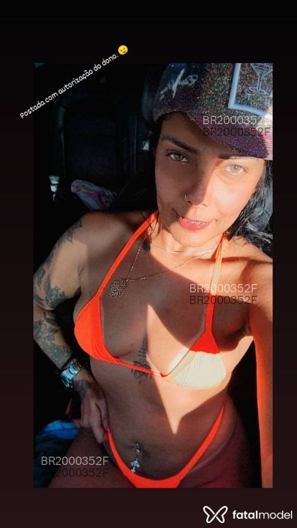Acompanhante mulher morena (o) de olhos castanhos - Júlia Maia Acompanhante mulher morena (o) de olhos castanhos - Júlia Maia