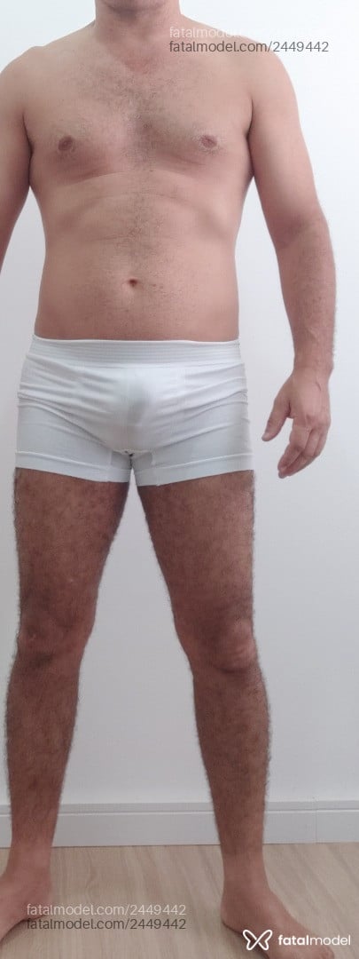 Acompanhante homem morena (o) de olhos pretos - Casanova
