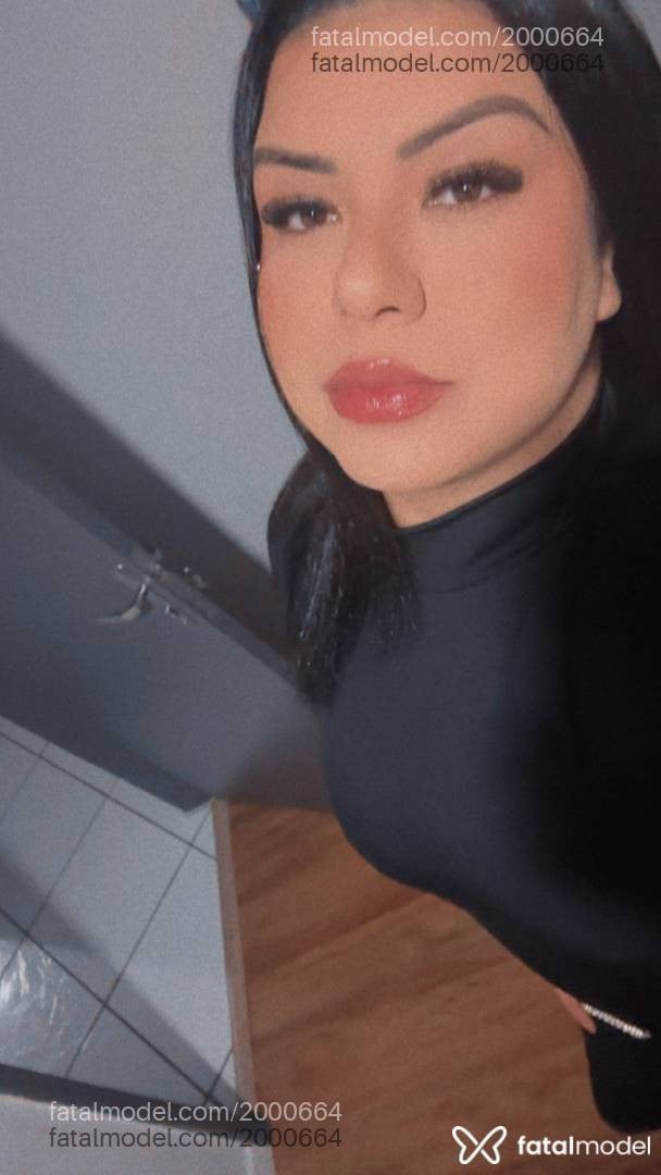 Acompanhante mulher morena (o) de olhos castanhos - Yara