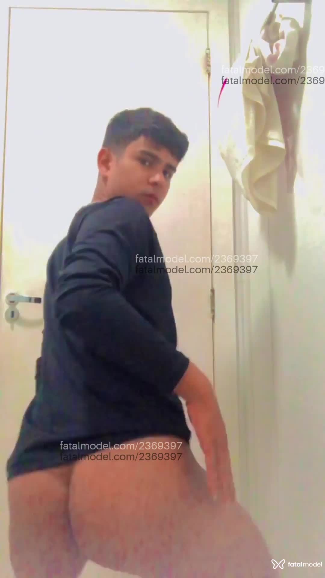 Acompanhante homem morena (o) de olhos pretos em Alvorada Acompanhante homem morena (o) de olhos pretos em Alvorada - Ezequiel