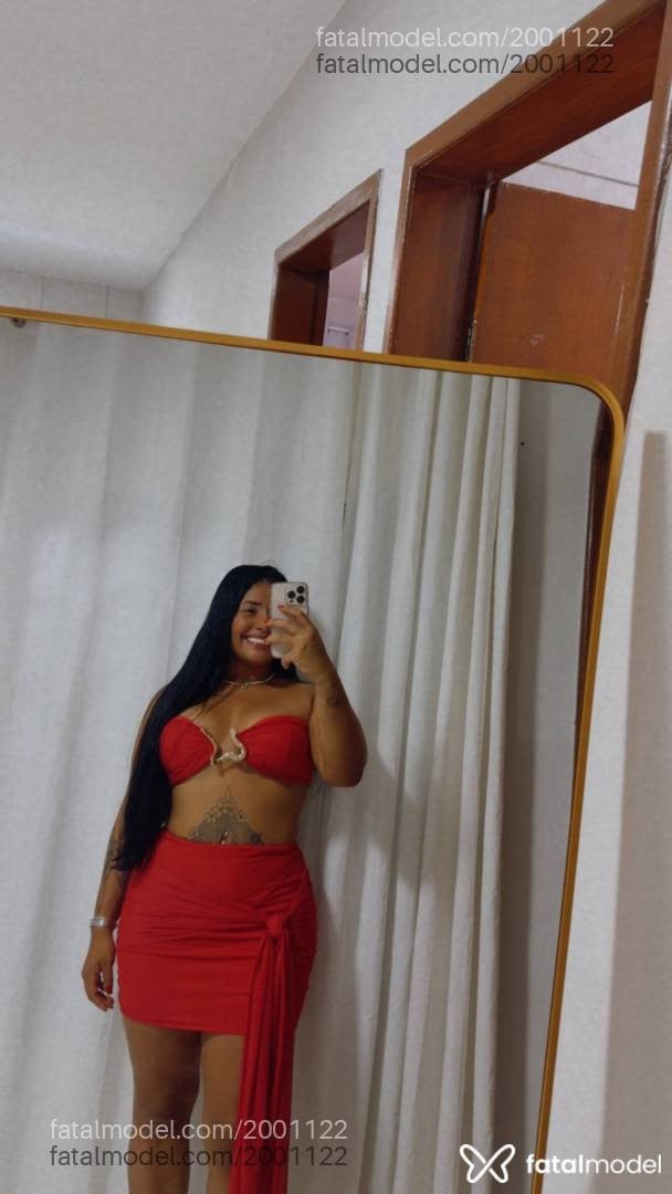 Acompanhante mulher com cabelo castanho de olhos pretos em Palhoça - Bruna