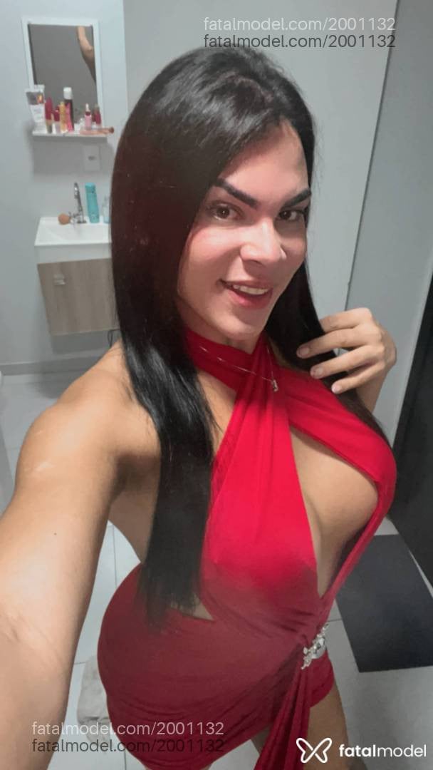Acompanhante homem trans morena (o) de olhos castanhos - Leonna