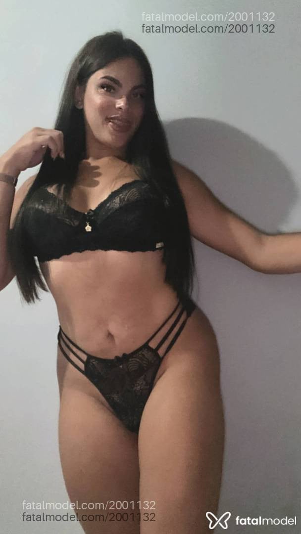 Acompanhante homem trans morena (o) de olhos castanhos em Ribeirão Preto - Leonna