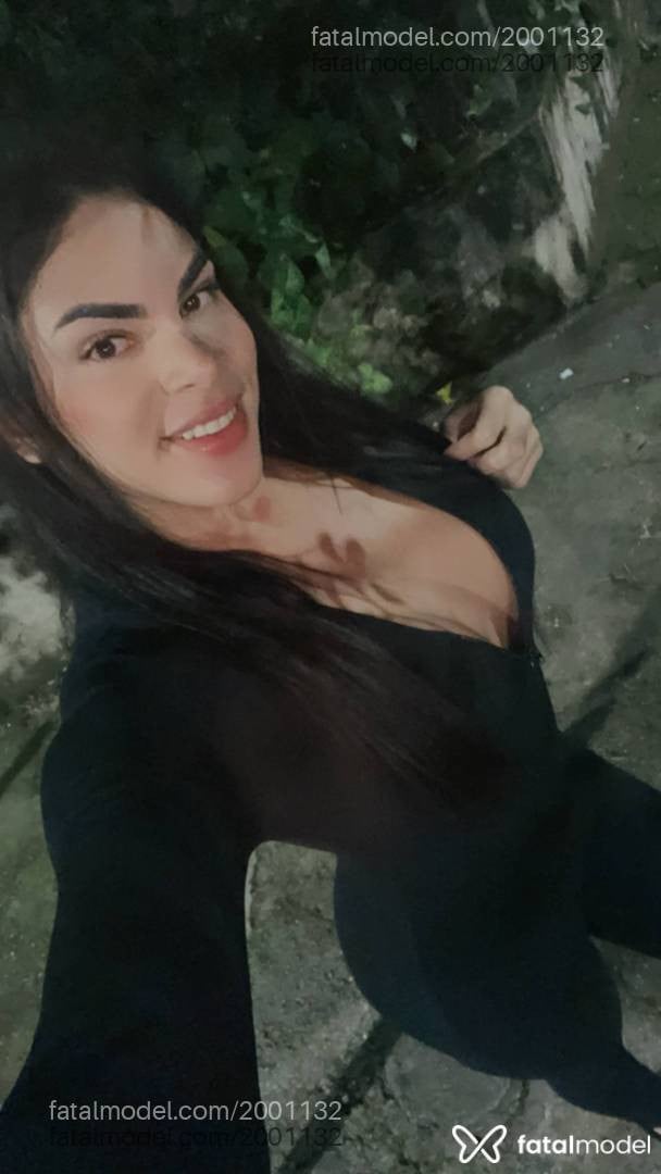 Acompanhante homem trans morena (o) de olhos castanhos - Leonna