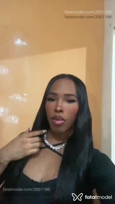 Acompanhante mulher trans morena (o) de olhos castanhos em Nova Friburgo - íriis Prado
