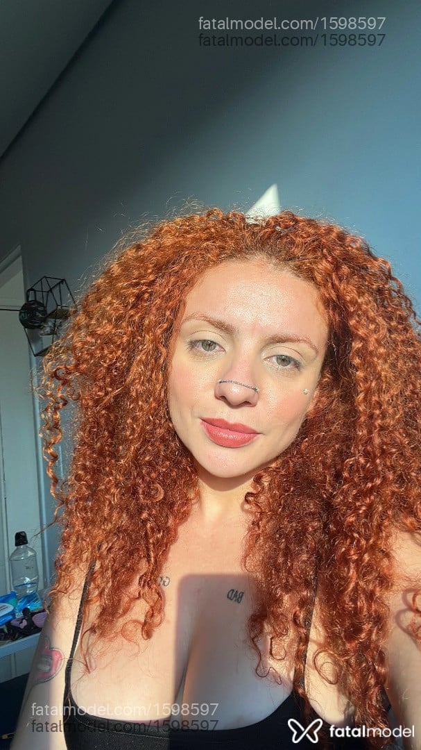 Acompanhante mulher ruiva (o) de olhos verdes em Rio de Janeiro - Katana Kai