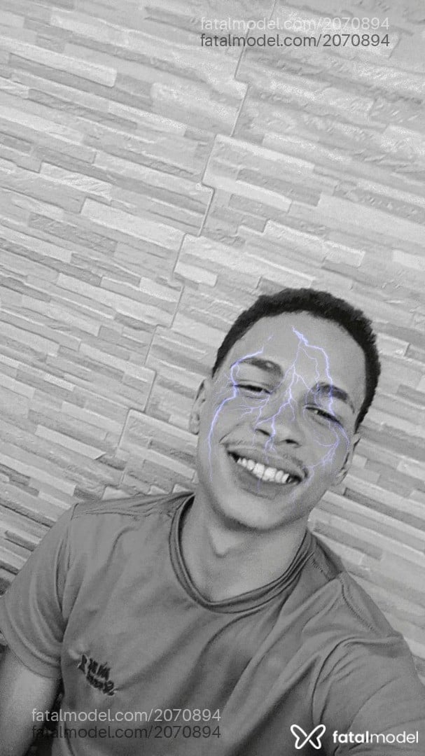 Acompanhante homem morena (o) de olhos pretos - Santos Acompanhante homem morena (o) de olhos pretos - Santos