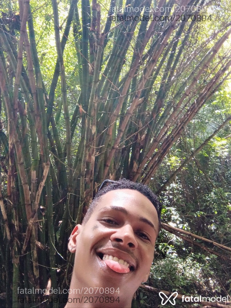 Acompanhante homem morena (o) de olhos pretos - Santos Acompanhante homem morena (o) de olhos pretos - Santos