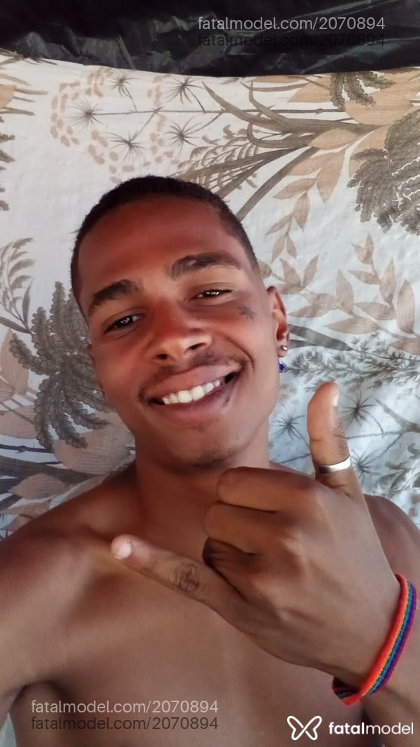 Acompanhante homem morena (o) de olhos pretos - Santos Acompanhante homem morena (o) de olhos pretos - Santos