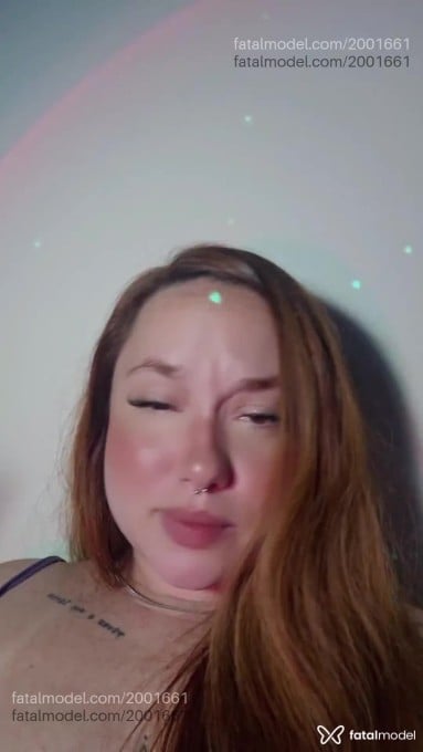 Acompanhante mulher ruiva (o) de olhos castanhos em Virtual - Nina Novak