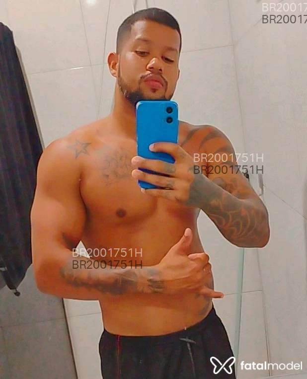 Acompanhante homem morena (o) de olhos castanhos em Porto Velho - Carlos