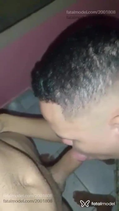 Acompanhante homem com cabelo castanho de olhos pretos em Itajaí - Ricardo