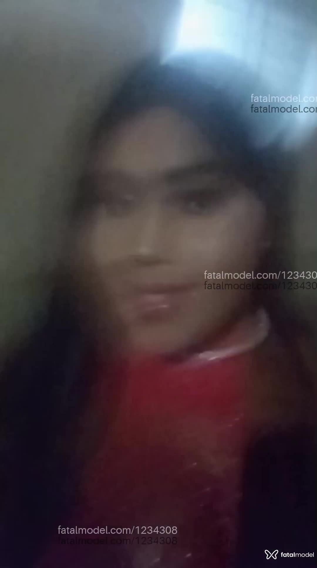 Acompanhante travesti morena (o) de olhos castanhos - Morena
