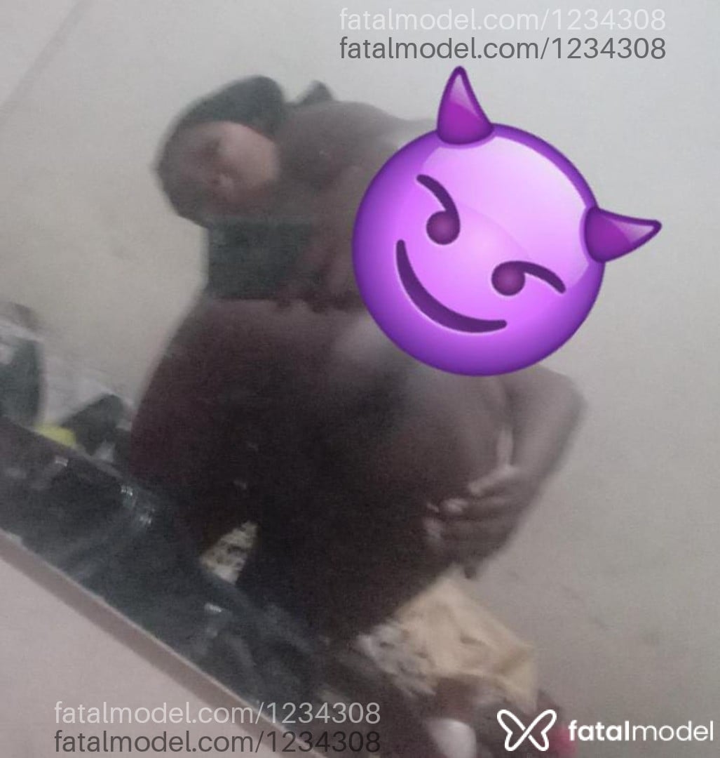 Acompanhante travesti morena (o) de olhos castanhos - Morena