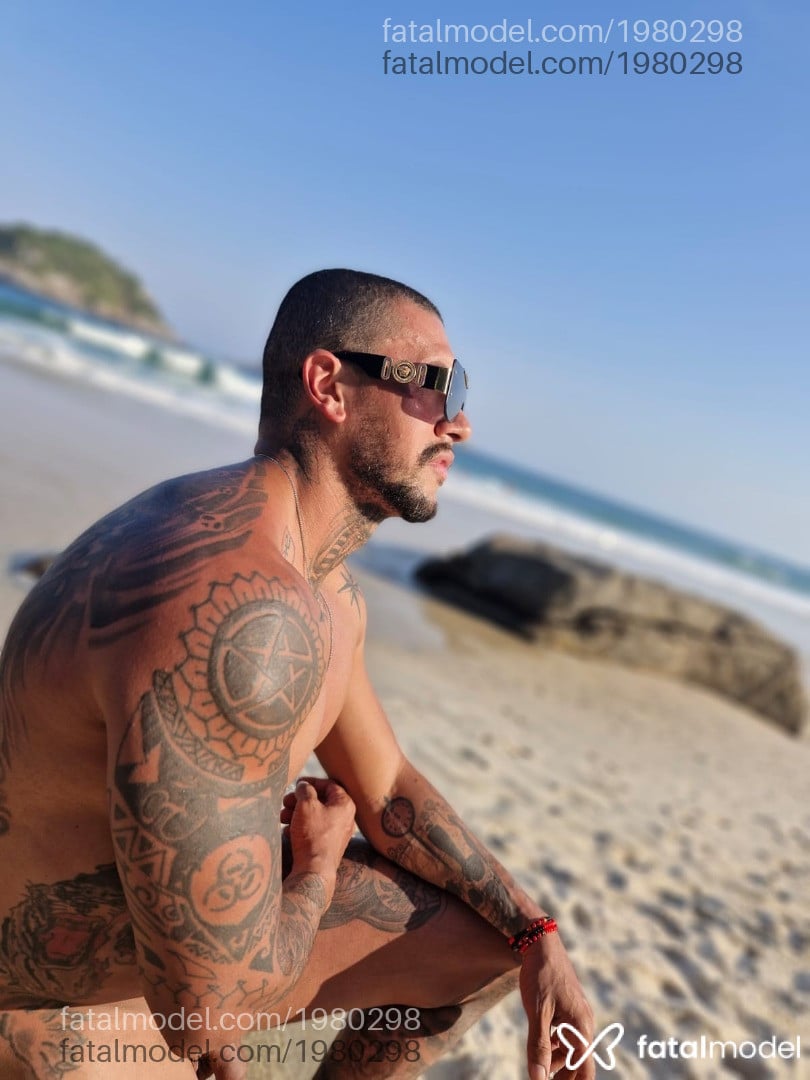 Acompanhante homem morena (o) de olhos castanhos em Rio de Janeiro - Luiis