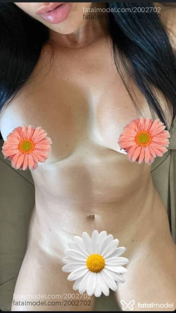 Acompanhante mulher morena (o) de olhos castanhos - Bella Garcia