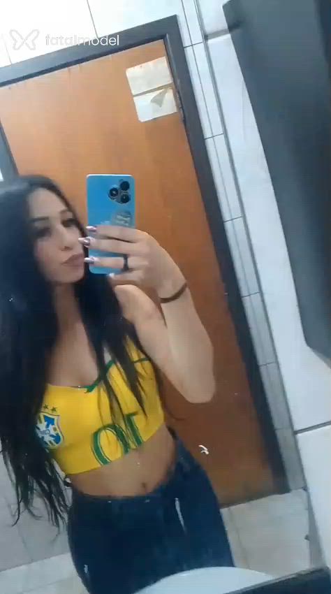 Acompanhante travesti morena (o) de olhos mel - Pamela kis