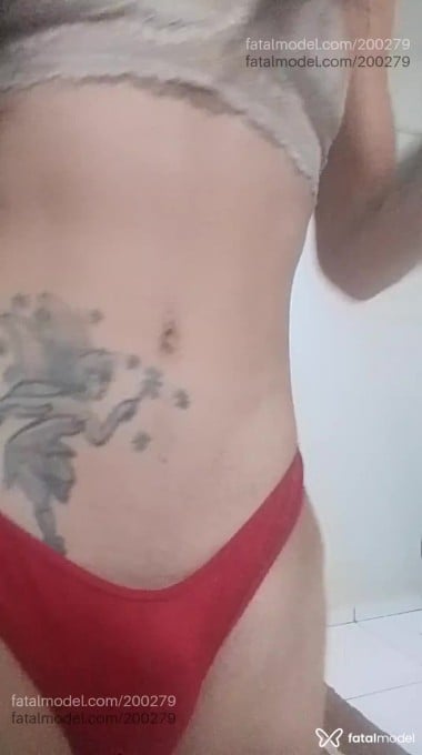 Acompanhante travesti morena (o) de olhos mel em Arapongas - Pamela kis