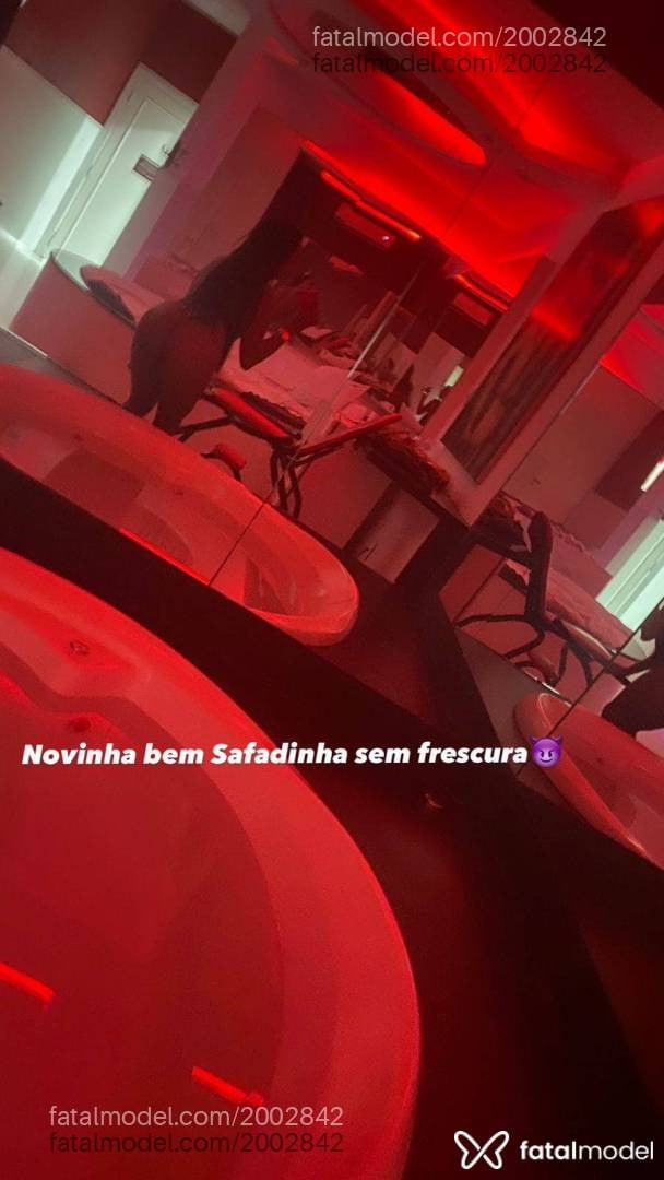Acompanhante mulher trans morena (o) de olhos castanhos em Feira de Santana - Vitória