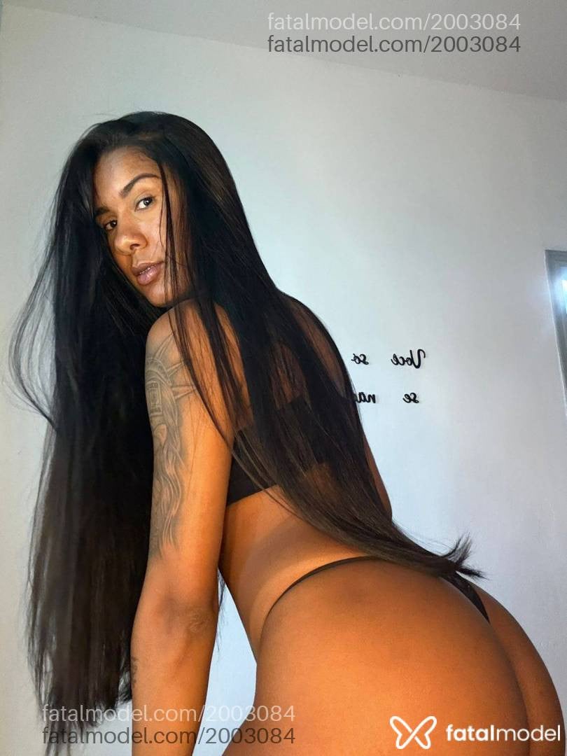 Acompanhante mulher morena (o) de olhos pretos - Vanessa Lacerda