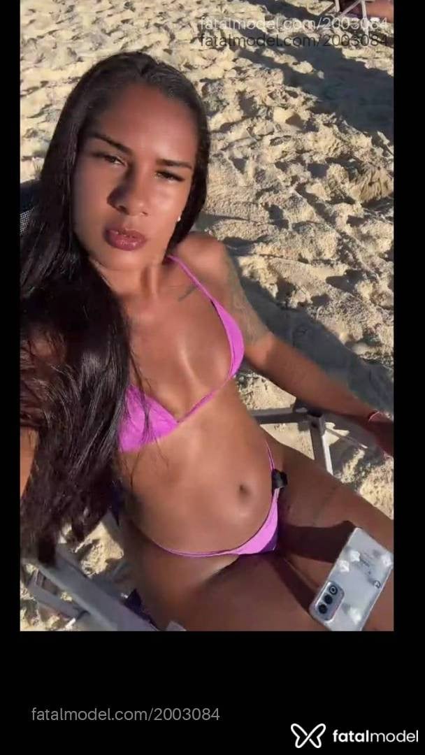 Acompanhante mulher morena (o) de olhos pretos - Vanessa Lacerda