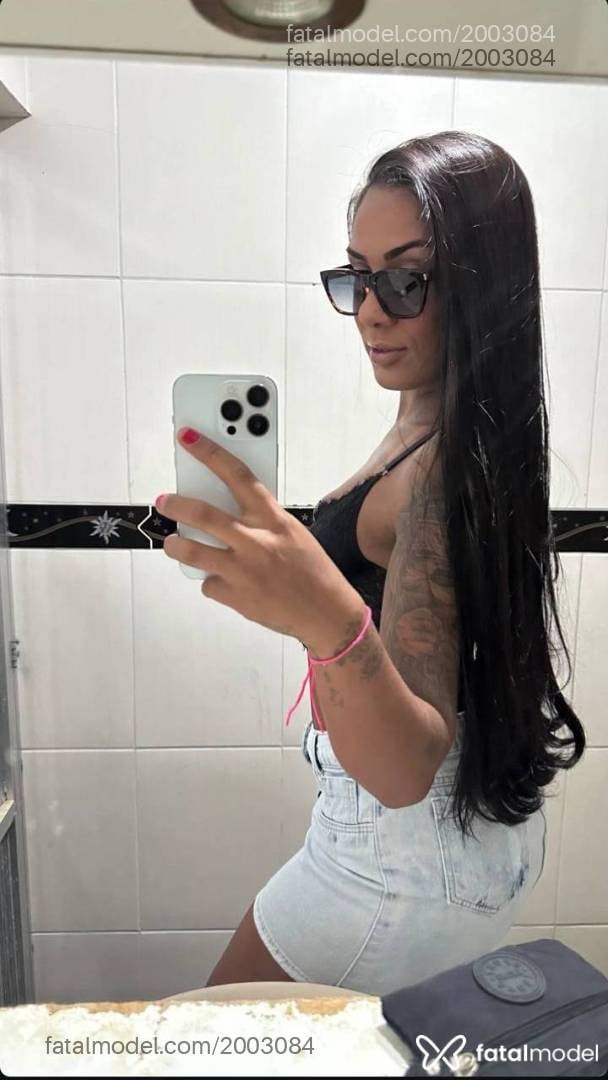 Acompanhante mulher morena (o) de olhos pretos - Vanessa Lacerda