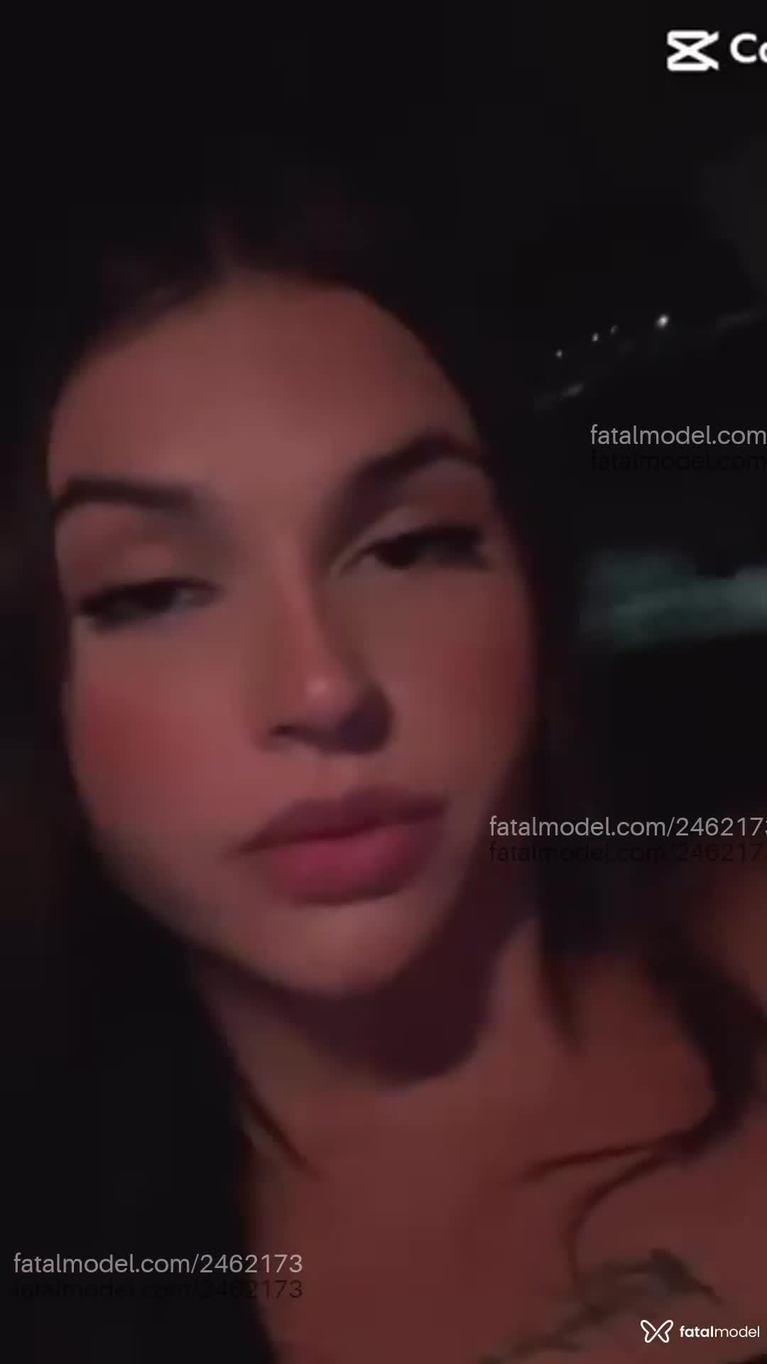 Acompanhante mulher trans morena (o) de olhos pretos - Rafaela