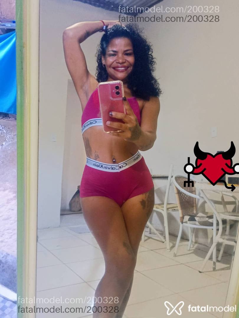 Acompanhante mulher morena (o) de olhos pretos - Anaapertadinha
