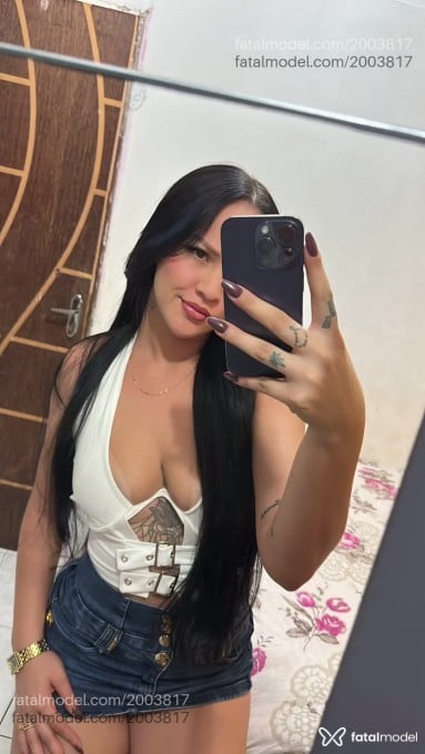 Acompanhante mulher com cabelo castanho de olhos castanhos - Melissa