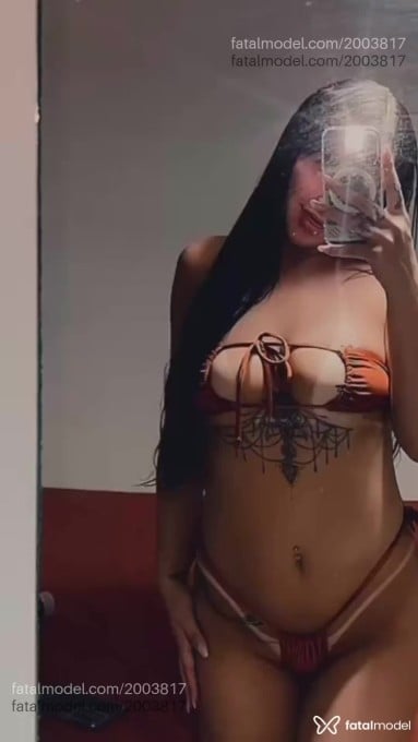 Acompanhante mulher com cabelo castanho de olhos castanhos - Melissa
