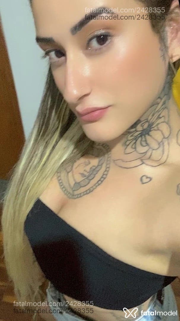 Acompanhante mulher loira (o) de olhos castanhos em Londrina - Alicia