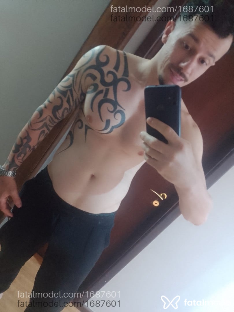 Acompanhante homem com cabelo castanho de olhos castanhos em Bauru Acompanhante homem com cabelo castanho de olhos castanhos em Bauru - Felipe