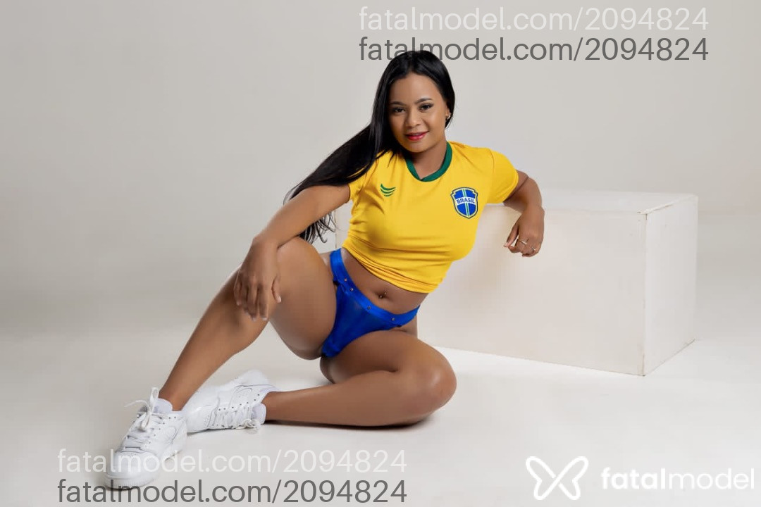 Acompanhante mulher morena (o) de olhos mel - Radassa Lima