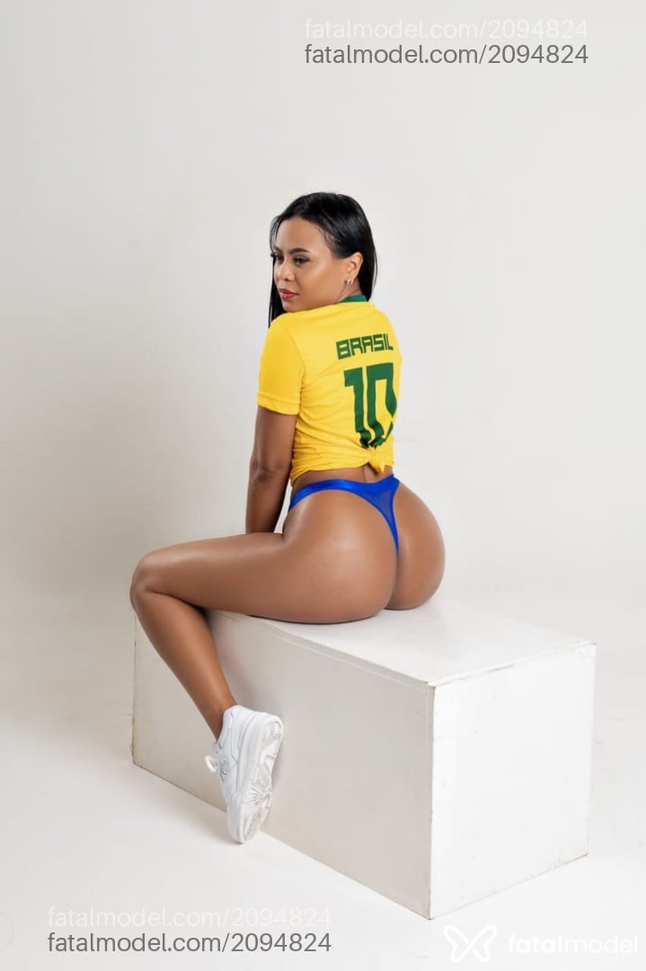 Acompanhante mulher morena (o) de olhos mel - Radassa Lima