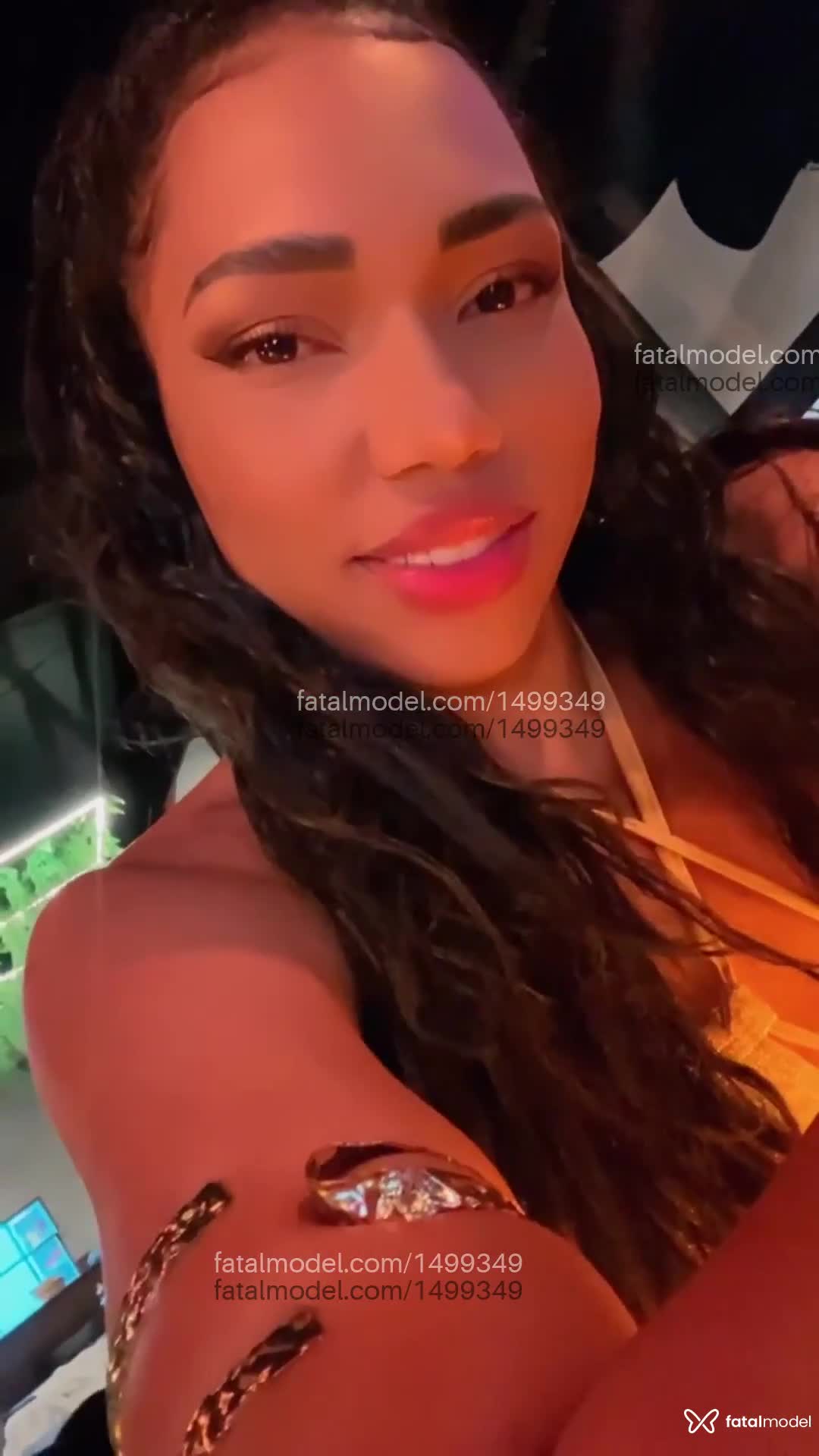 Acompanhante mulher com cabelo castanho de olhos verdes em São Gabriel da Palha - Sthefany Vidal