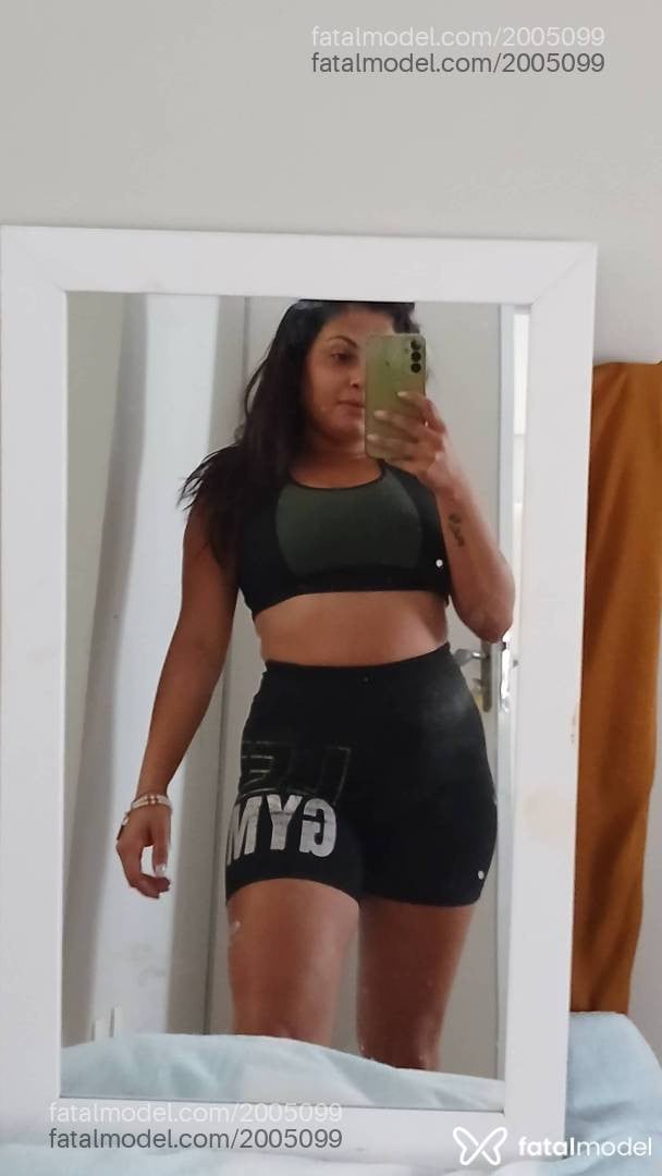 Acompanhante mulher com cabelo castanho de olhos castanhos - Amanda