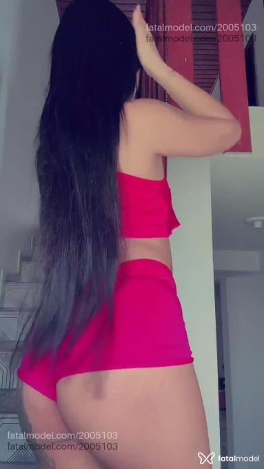 Acompanhante mulher com cabelo castanho de olhos pretos - Carol Acompanhante mulher com cabelo castanho de olhos pretos - Carol
