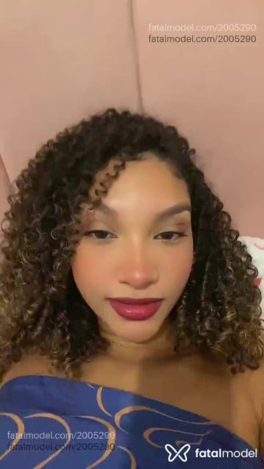 Acompanhante mulher loira (o) de olhos castanhos em Campinas - Yaas