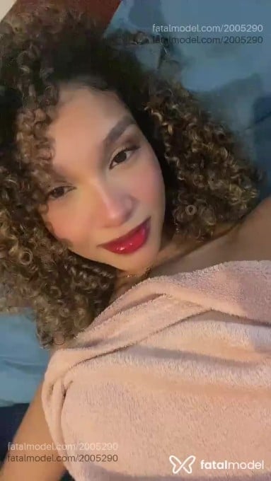 Acompanhante mulher loira (o) de olhos castanhos em Campinas - Yaas