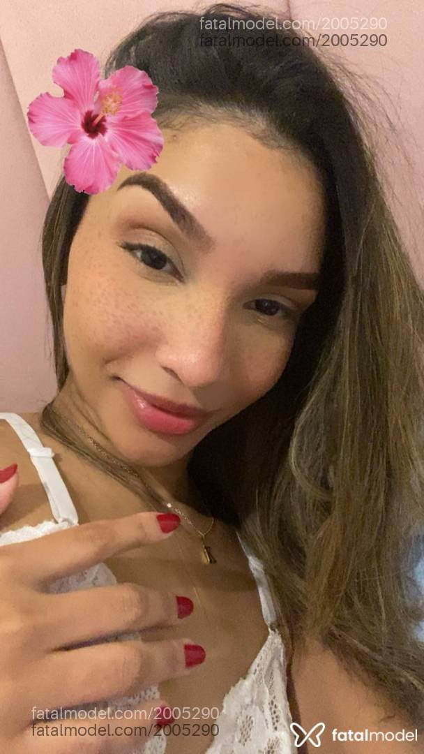 Acompanhante mulher loira (o) de olhos castanhos em Juiz de Fora Acompanhante mulher loira (o) de olhos castanhos em Juiz de Fora - Yaas