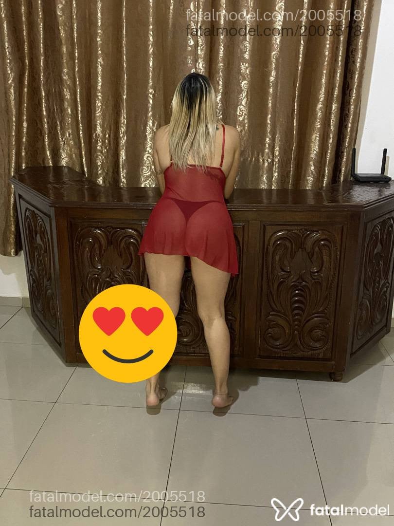 Acompanhante mulher loira (o) de olhos mel - Rafaella Fernandes