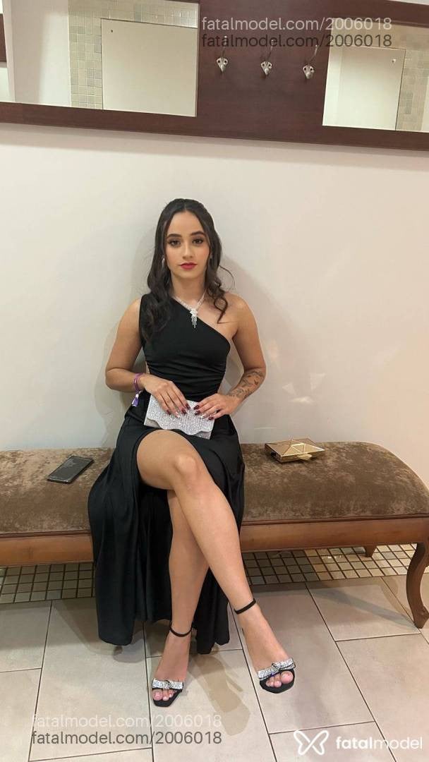 Acompanhante mulher com cabelo castanho de olhos castanhos - Yasmin