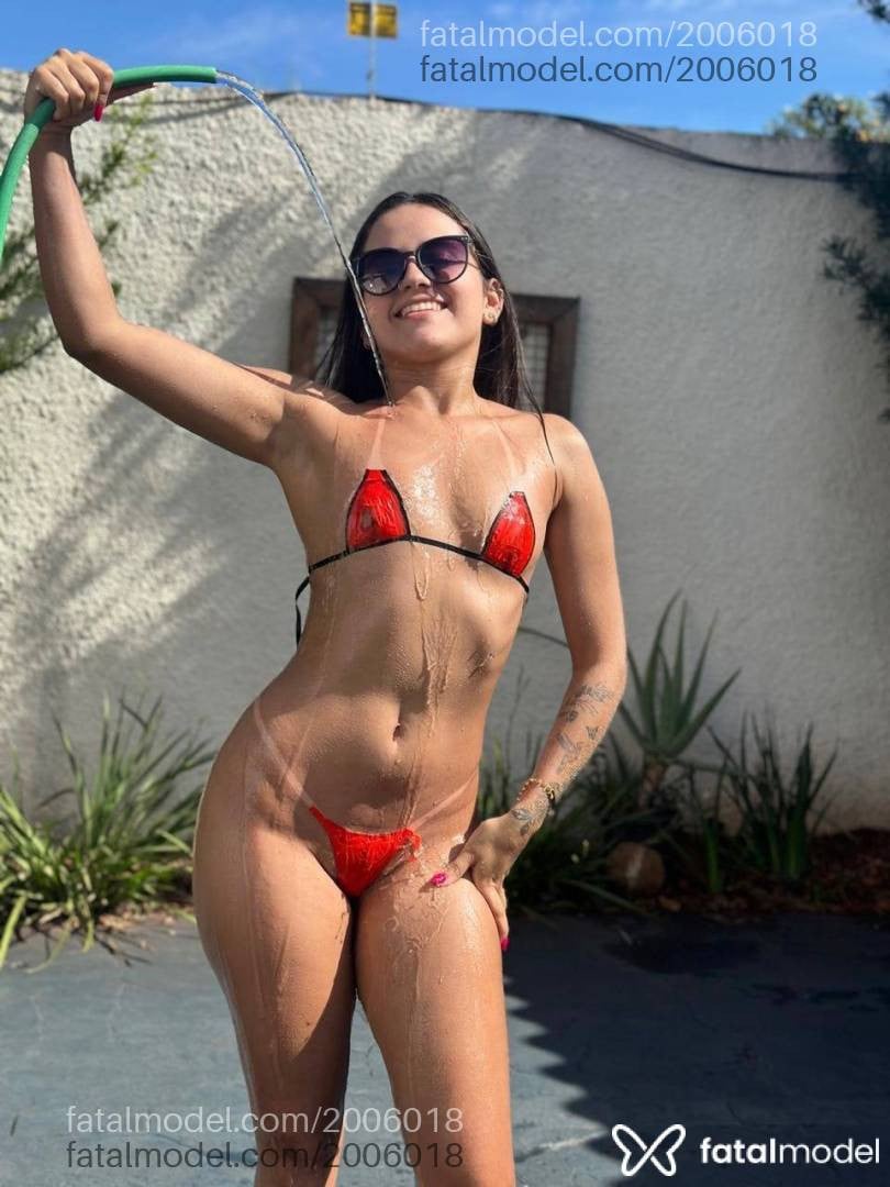 Acompanhante mulher com cabelo castanho de olhos castanhos - Yasmin ávila