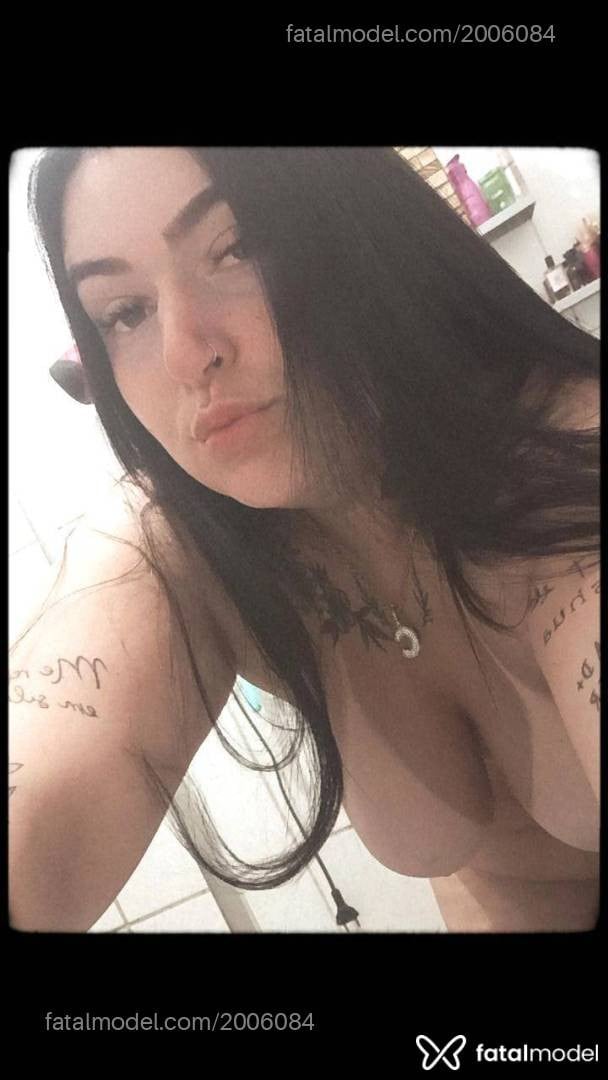 Acompanhante mulher morena (o) de olhos castanhos - Cah Silva